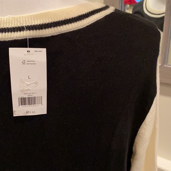 Banana Republic woman “7” sweater NWT - Picture 3 of 8